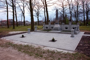 Nowy Duninów- Cmentarz